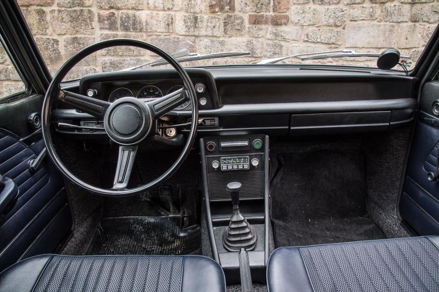 Торпедо BMW 1802 Touring (E6) 1971 года  (фото 11 из 40)